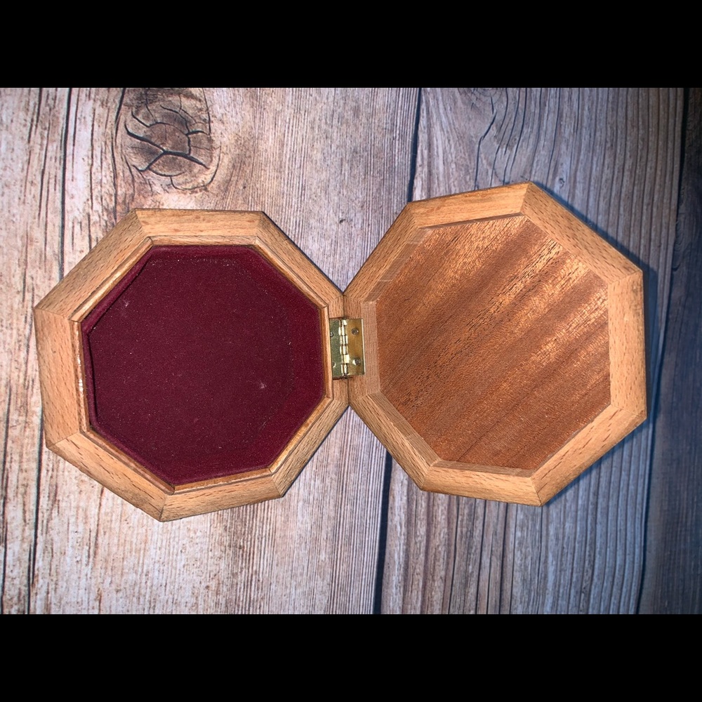 Wood vintage jewelry holder - Picture 7 of 7